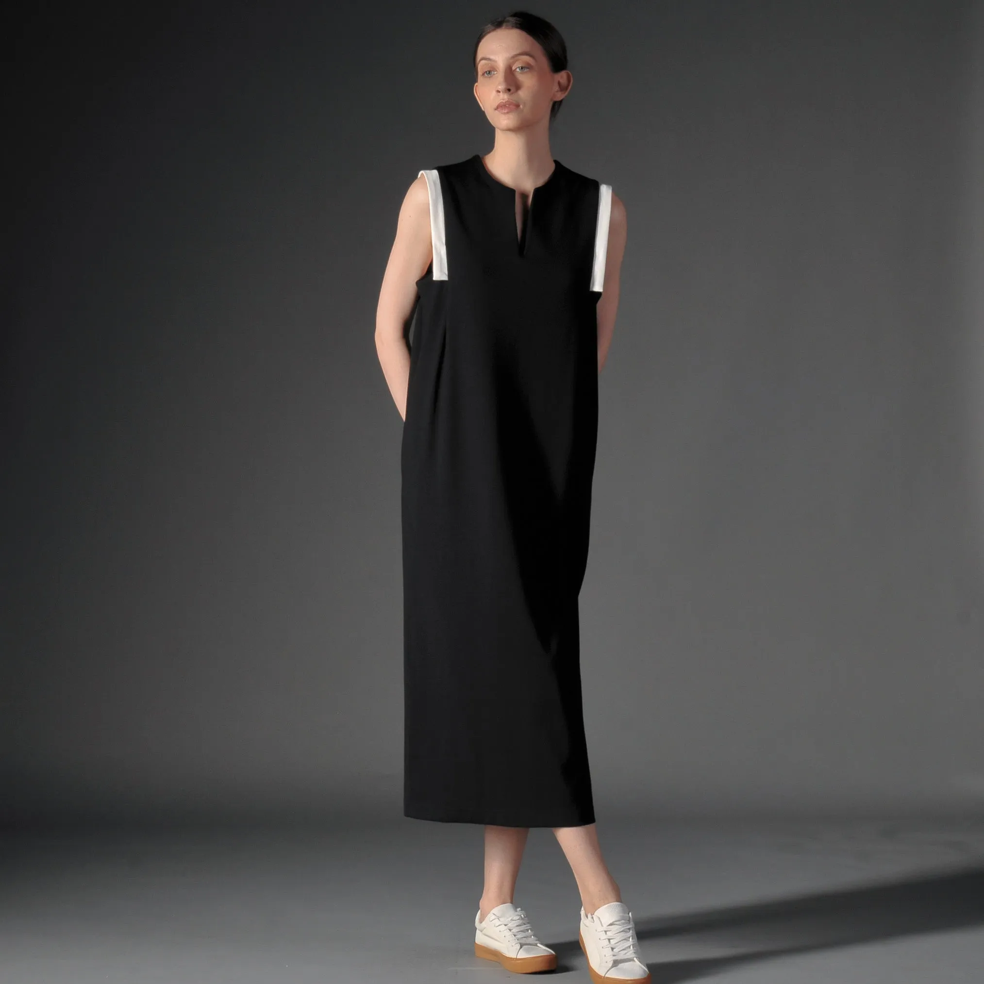Zelia Sleeveless Shift Dress